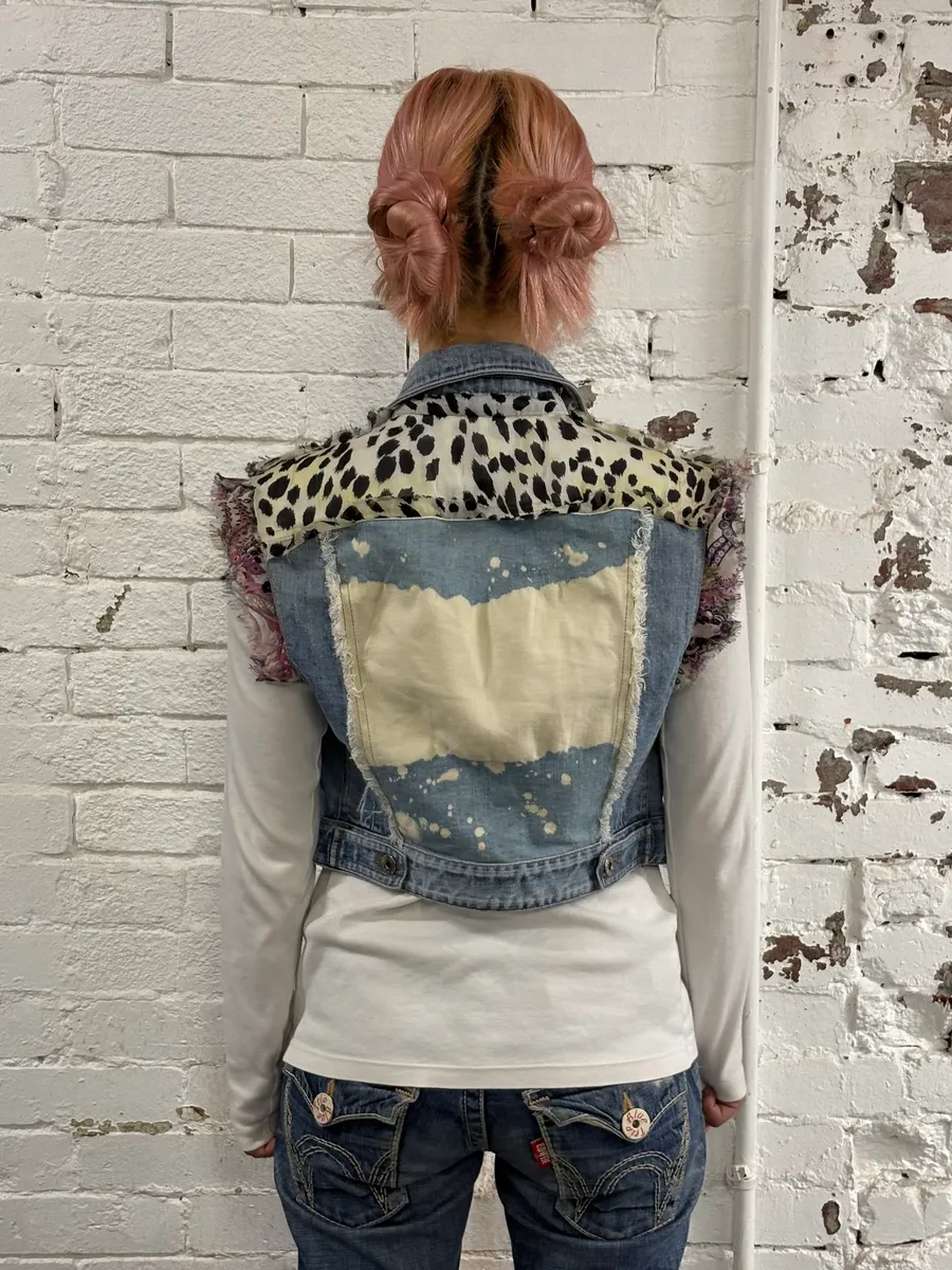Roberto Cavalli Crop Leopard Distressed Light Blue Denim Vest - Image 3