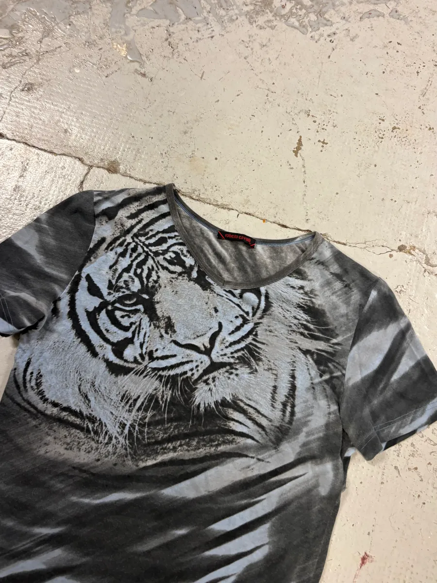 Roberto Cavalli Grey Tiger Print T-Shirt - Image 4