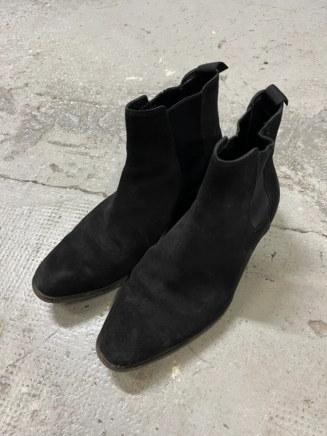 Saint Laurent Black Suede Leather Ankle Boots - Image 4