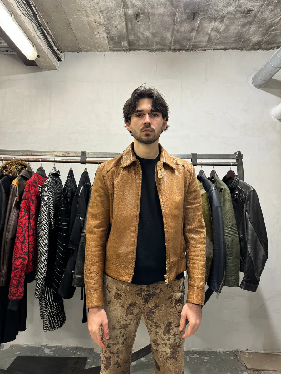 SS2001 Dolce & Gabbana Cracked Brown Italian Pure Leather Jacket - Image 4