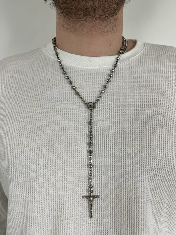 SS2003 Dolce & Gabbana Grey Rosary Cross Necklace - Image 2