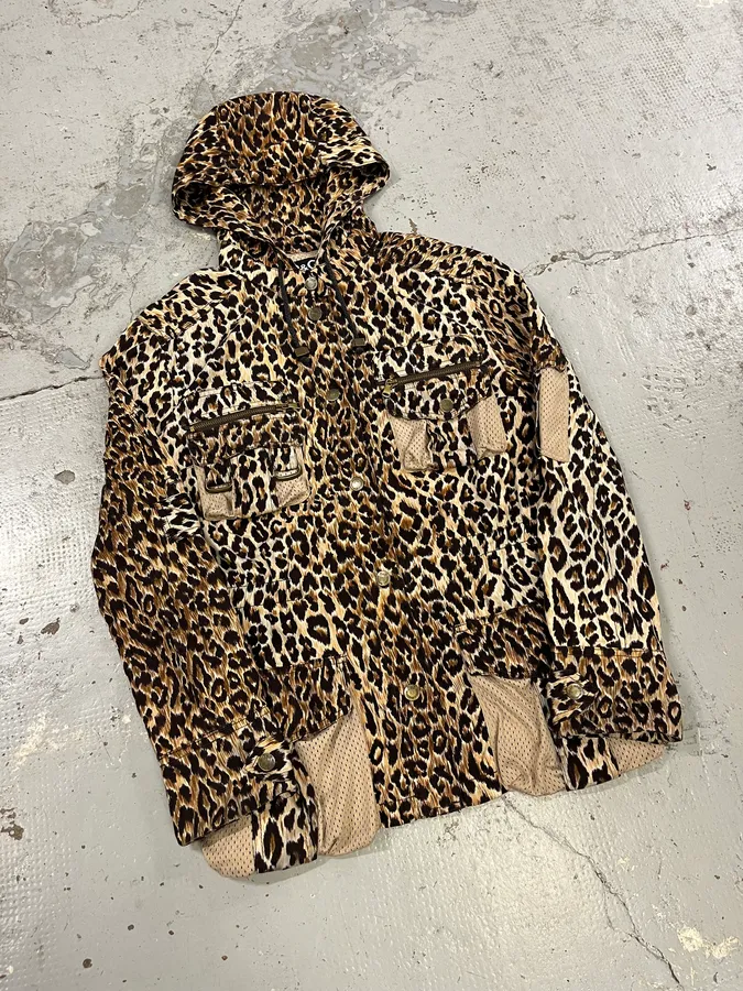 SS2003 Dolce & Gabbana Multi-Pocket Mesh Leopard Jacket - Image 4