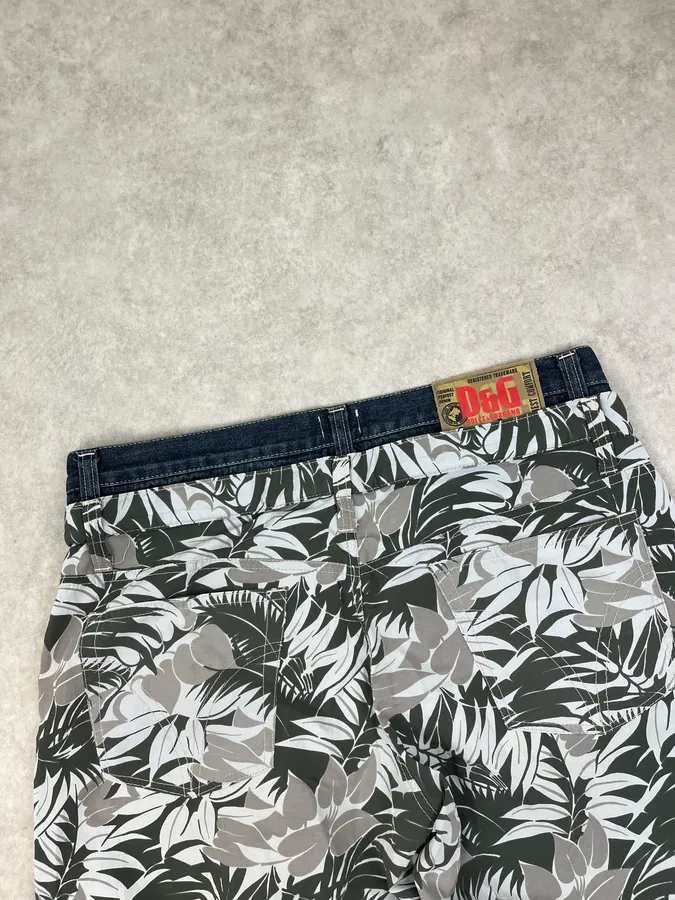 SS2004 Dolce & Gabbana Jungle Floral Hybrid Denim Shorts - Image 8