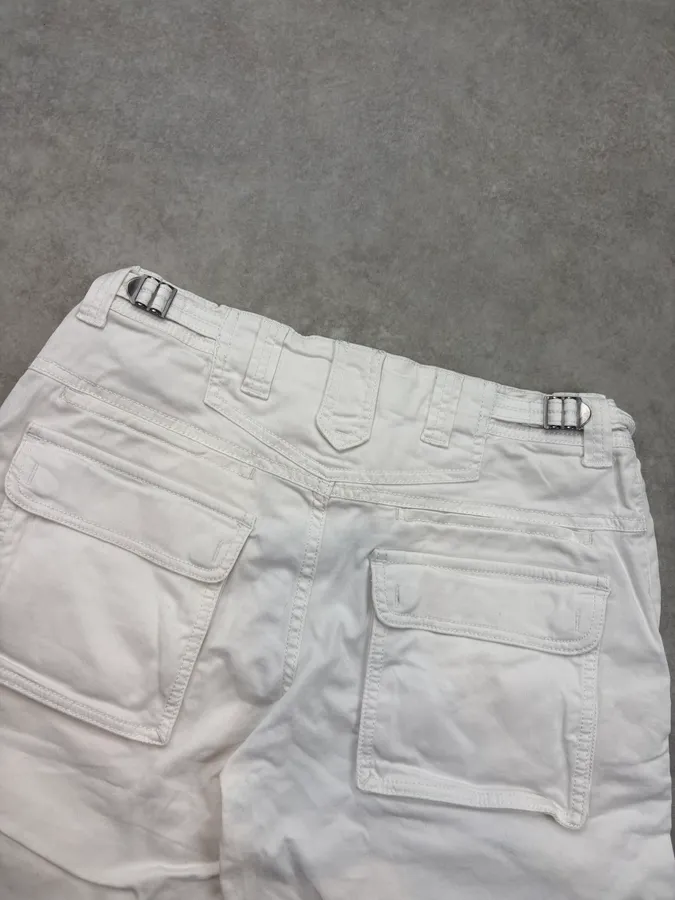 SS2004 Dolce & Gabbana White Cargo Shorts - Image 7