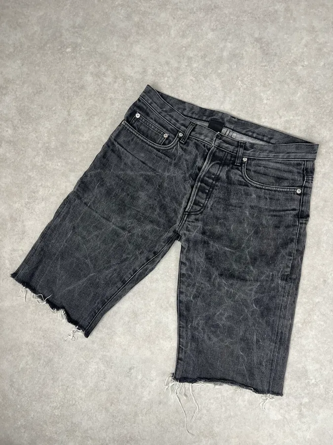SS2006 Dior Grey Denim Shorts by Hedi Slimane - Image 5
