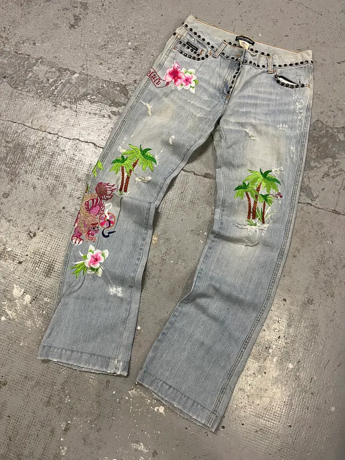 SS2006 Dolce & Gabbana Blue Embroidered Honolulu Denim Embellished Jeans - Image 6