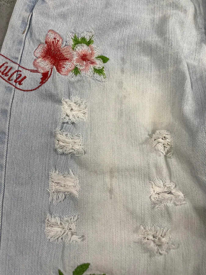 SS2006 Dolce & Gabbana Embroidered Honolulu Blue Distressed Jeans - Image 8