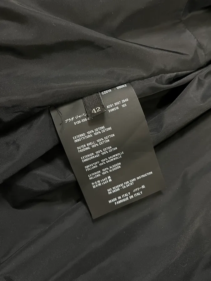 SS2007 Prada Black Reflectible Puffer Jacket - Image 10