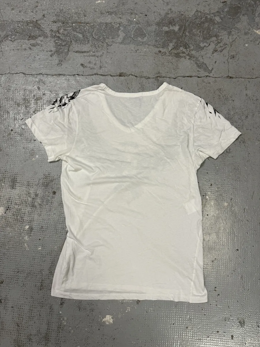 SS2011 Alexander McQueen Black & White Eagle V Neck T-Shirt - Image 4