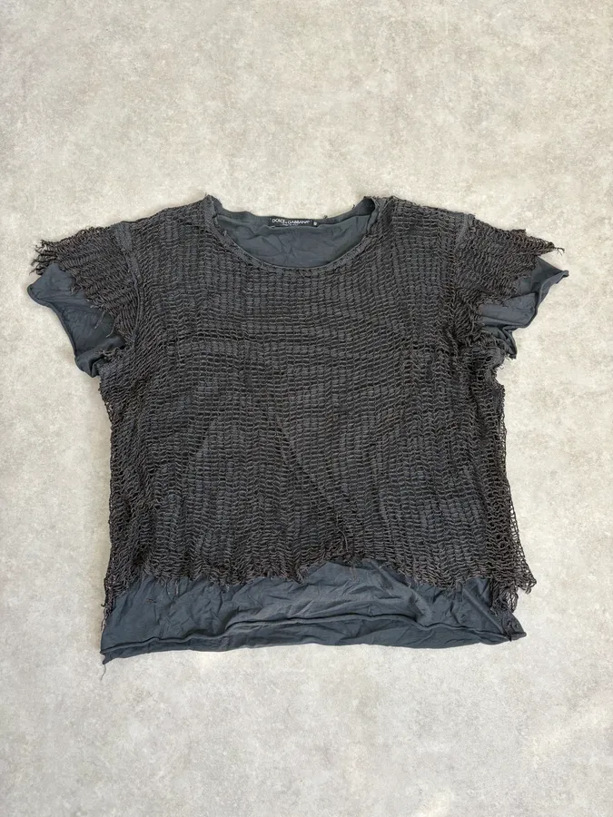 SS2011 Dolce & Gabbana Grey Net Obscure Avant-Garde T-Shirt - Image 3