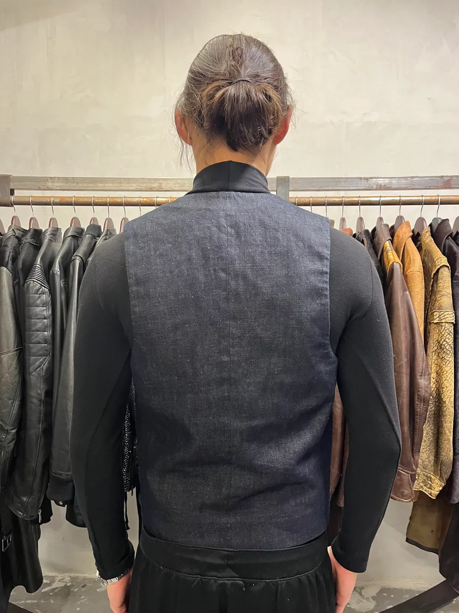 SS2011 Maison Margiela Grey Minimalist Pure Vest - Image 3