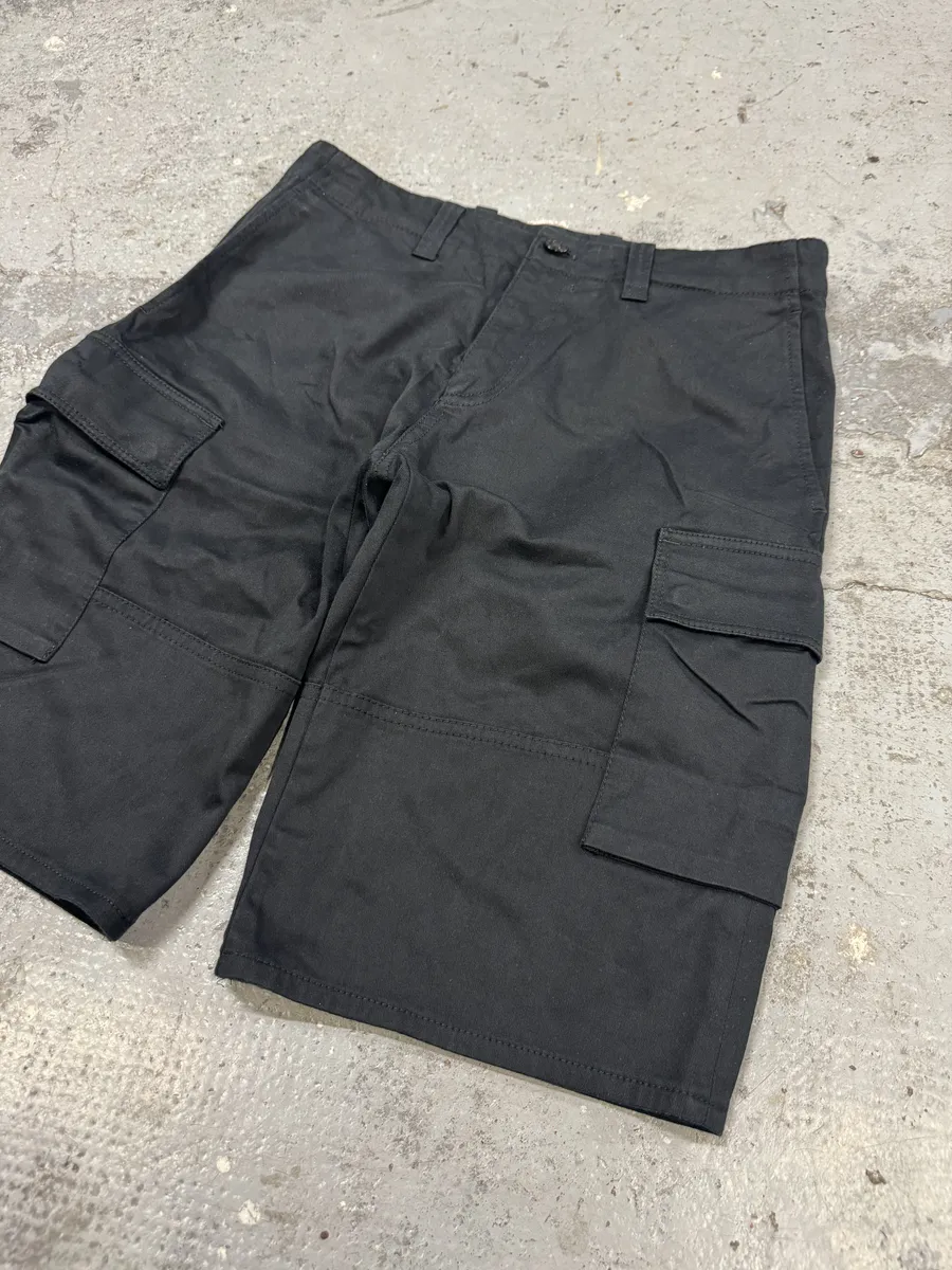 SS2016 Givenchy Black Cargo Shorts by Riccardo Tisci - Image 11