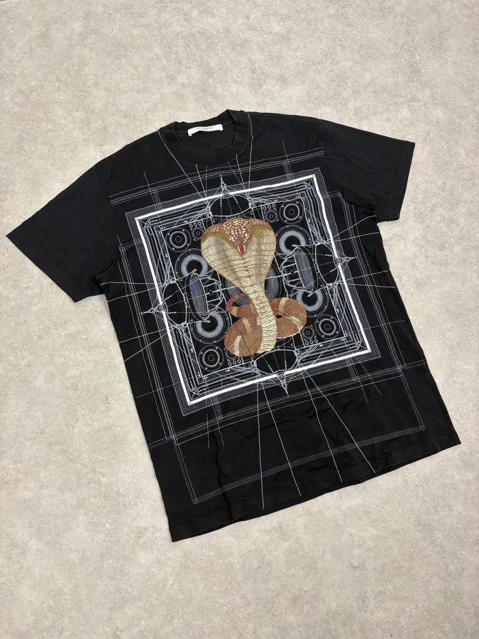 SS2016 Givenchy Black Cobra T-Shirt by Riccardo Tisci - Image 4