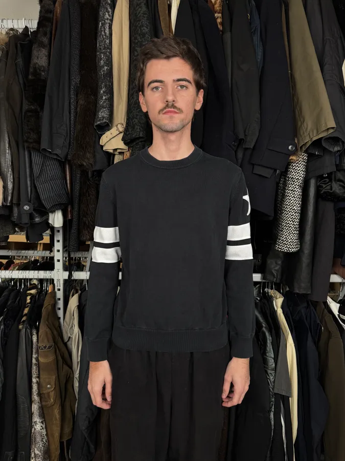 SS2016 Givenchy Black Stars Sweater by Riccardo Tisci - Image 2