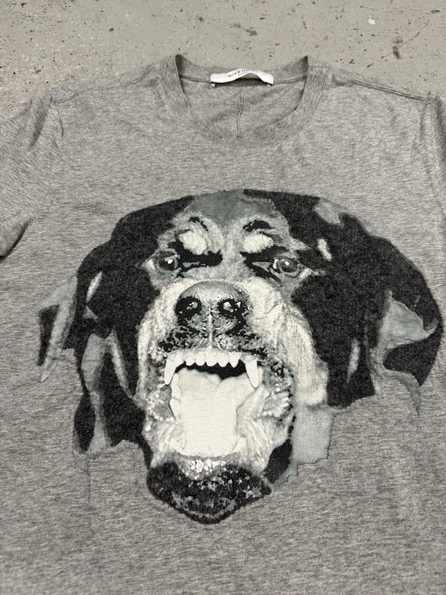 SS2016 Givenchy Grey Rottweiler Dog T-shirt by Riccardo Tisci - Image 6