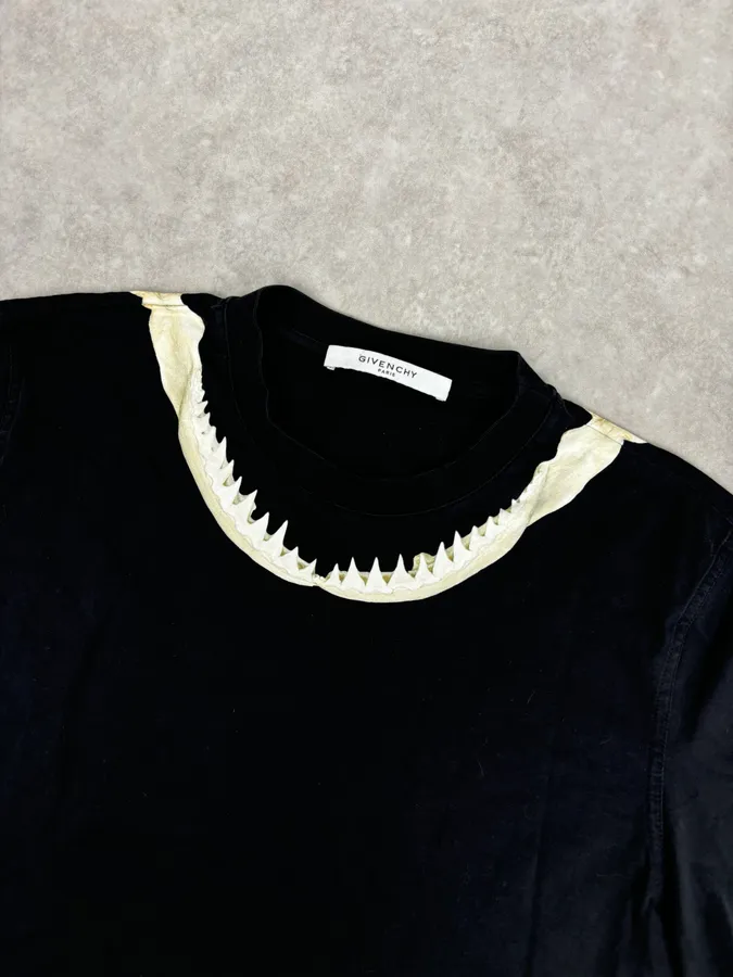 SS2017 Givenchy Black Contrast Ruffle Neck T-Shirt by Riccardo Tisci - Image 4
