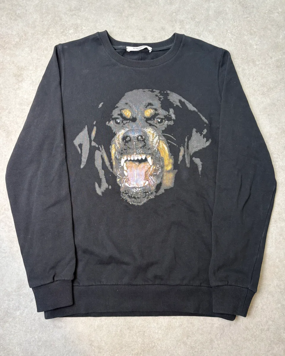 SS2017 Givenchy Black Rottweiler Dog Sweater by Riccardo Tisci