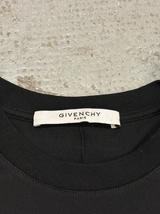 SS2017 Givenchy Black Star T-Shirt by Riccardo Tisci - Image 7