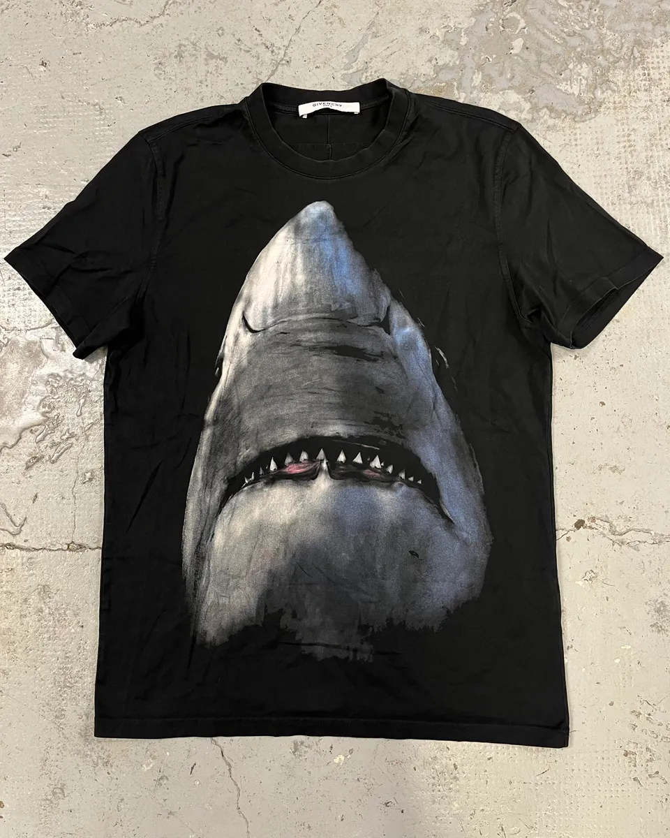 SS2017 Givenchy Shark Black T-Shirt by Riccardo Tisci
