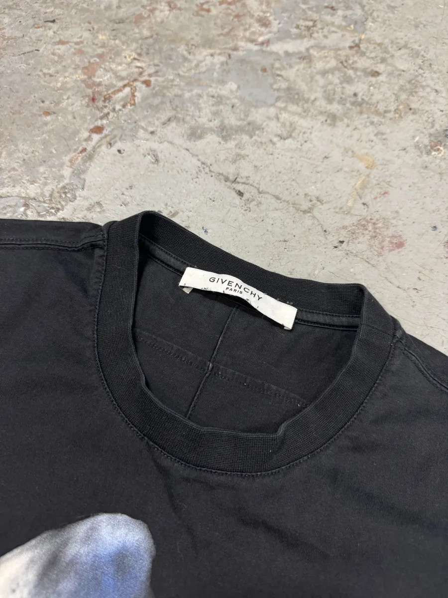 SS2017 Givenchy Shark Black T-Shirt by Riccardo Tisci - Image 9