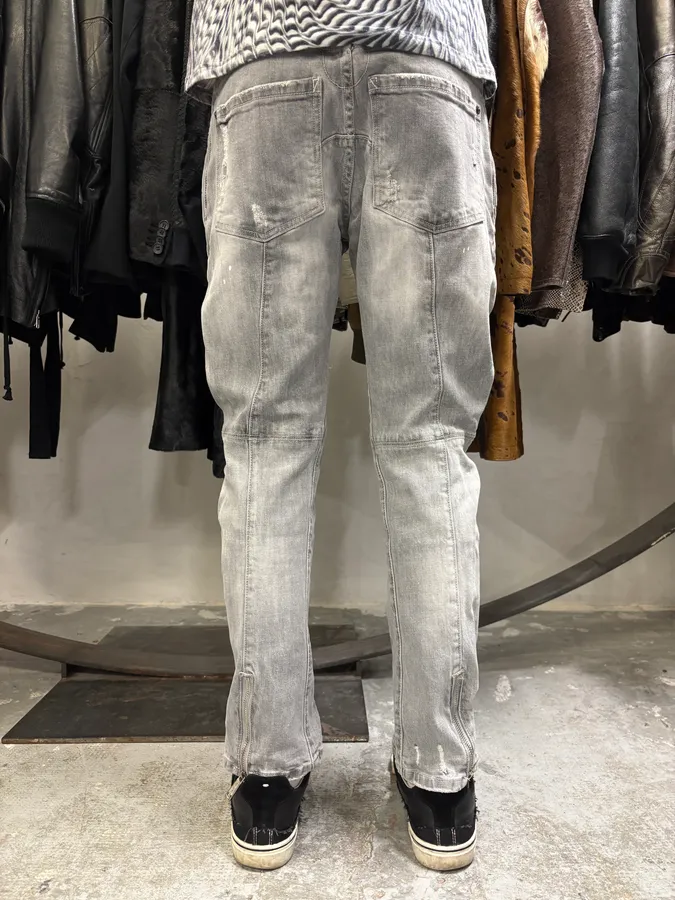 SS2018 DSquared2 Grey Twisted Denim Jeans - Image 5