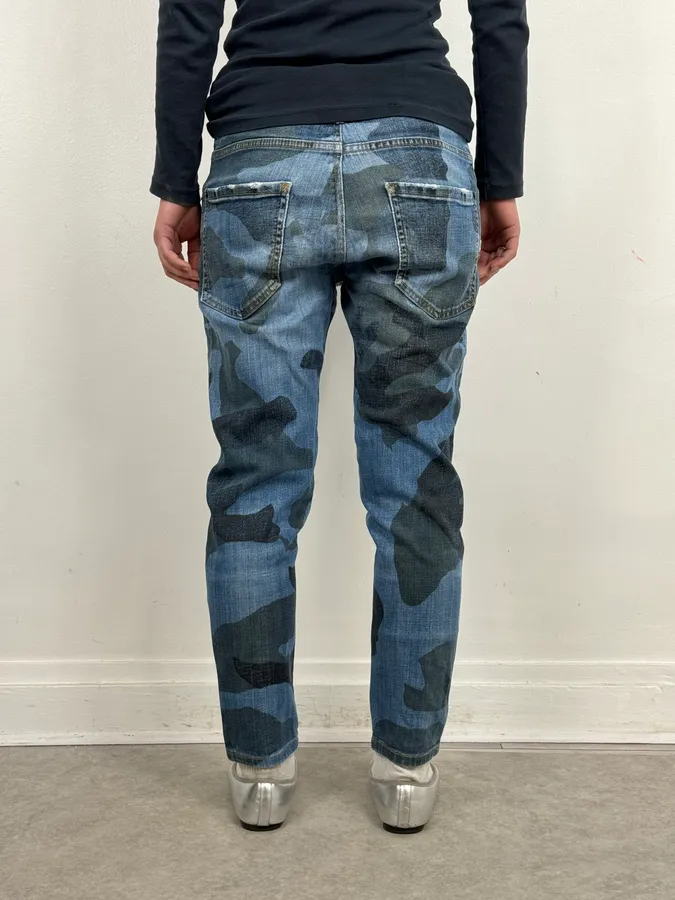 SS2019 DSquared2 Blue Camo Denim Jeans - Image 3