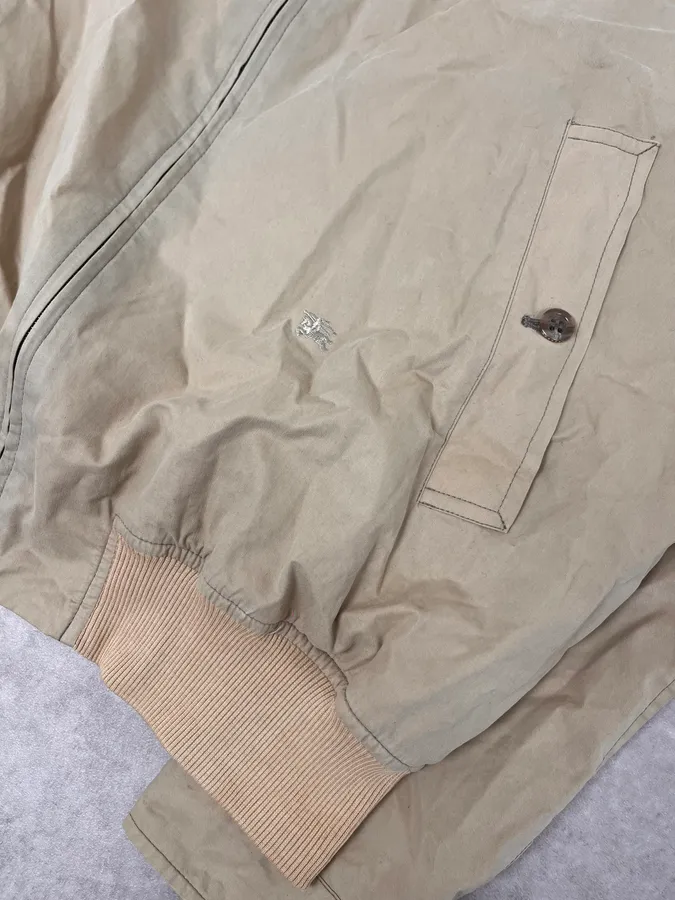 SS2023 Burberry Beige Classy Typical London Jacket - Image 7