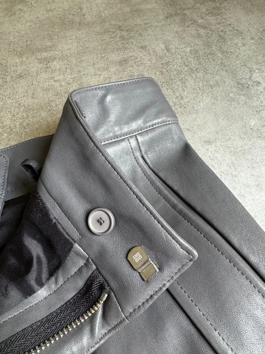 SS2023 Givenchy 1/1 Sample Grey Leather Brut Cargo Shorts - Image 11