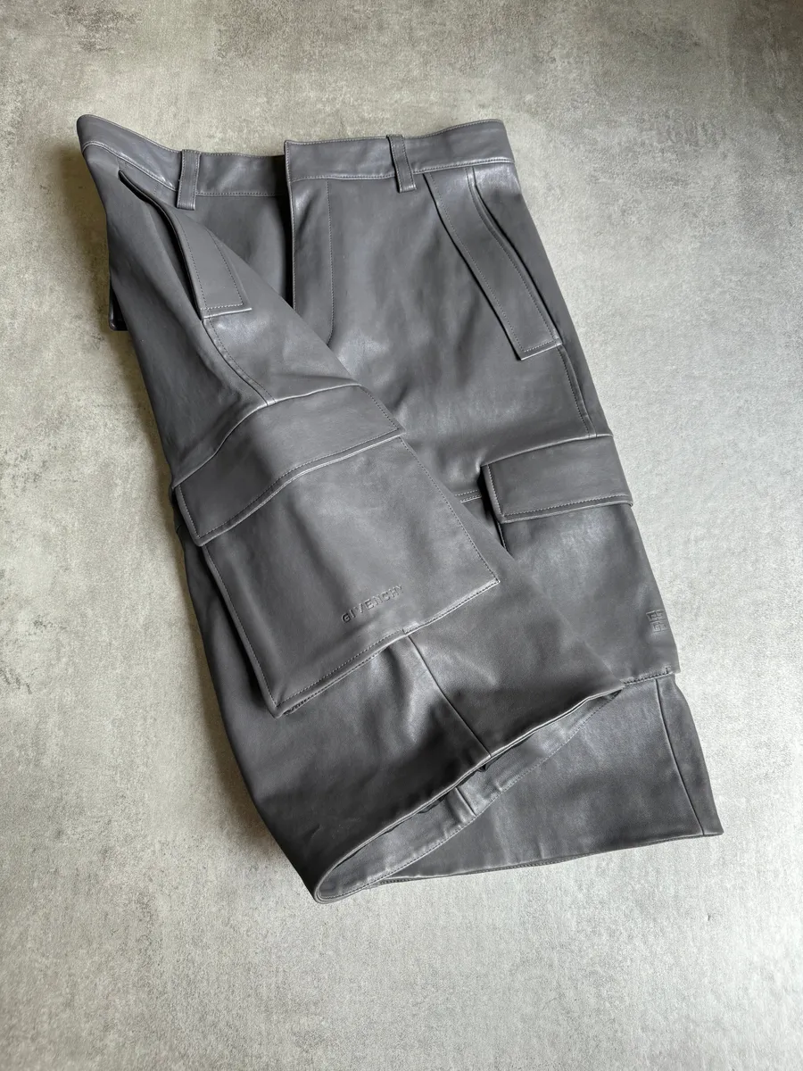 SS2023 Givenchy 1/1 Sample Grey Leather Brut Cargo Shorts - Image 8