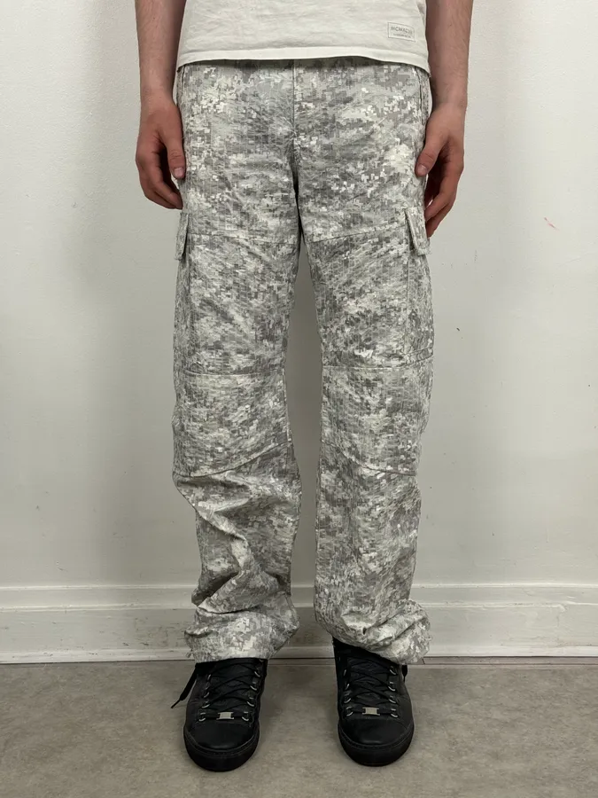 SS2023 Givenchy Camo White Distressed Cargo Pants - Image 3