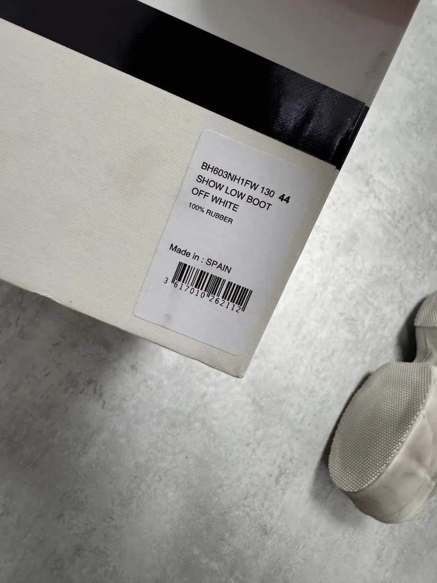 SS2023 Givenchy Dust Show Rubber Rain Low Boots - Image 9