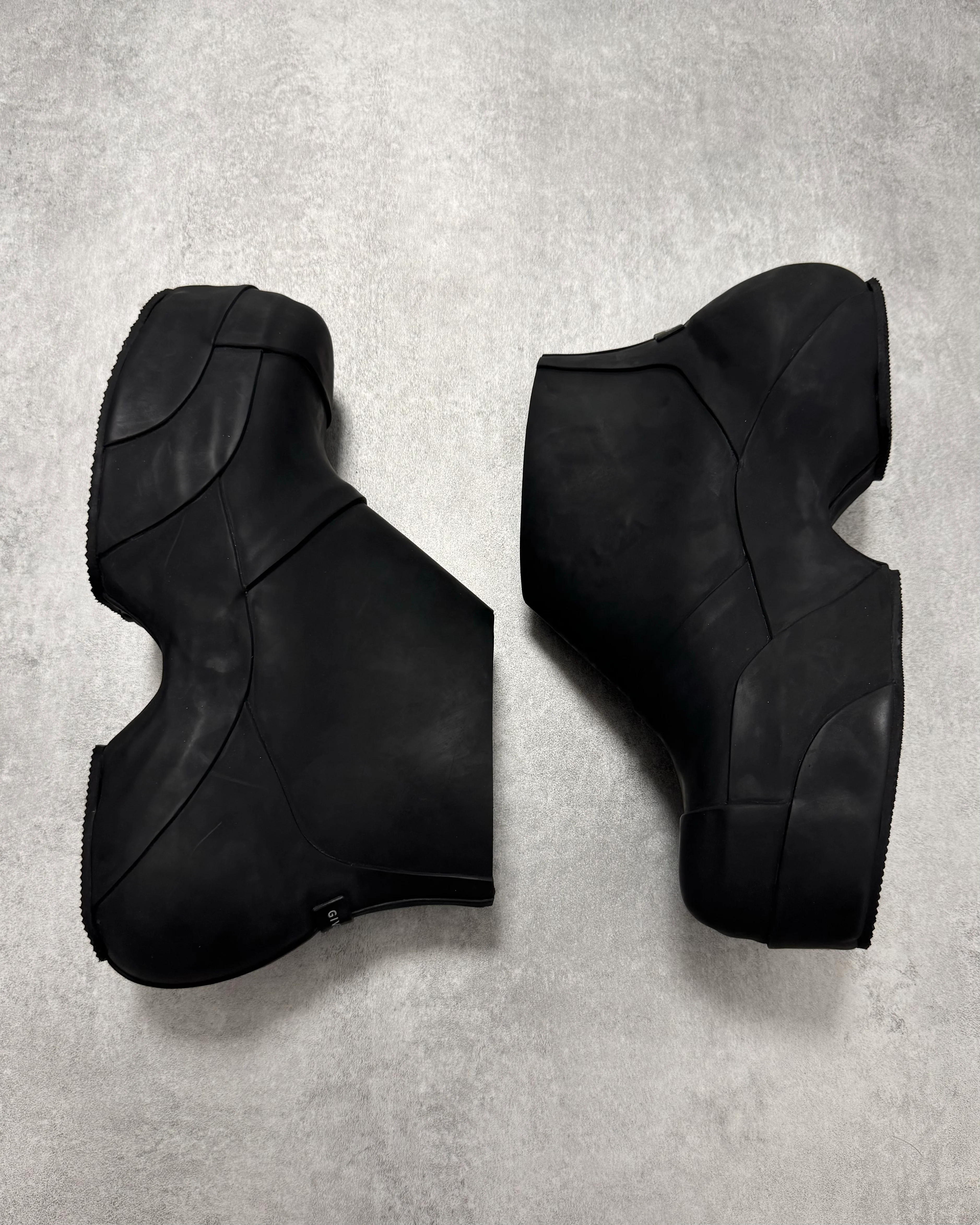 SS2023 Givenchy Show Rubber Rain Low Boots - Image 6
