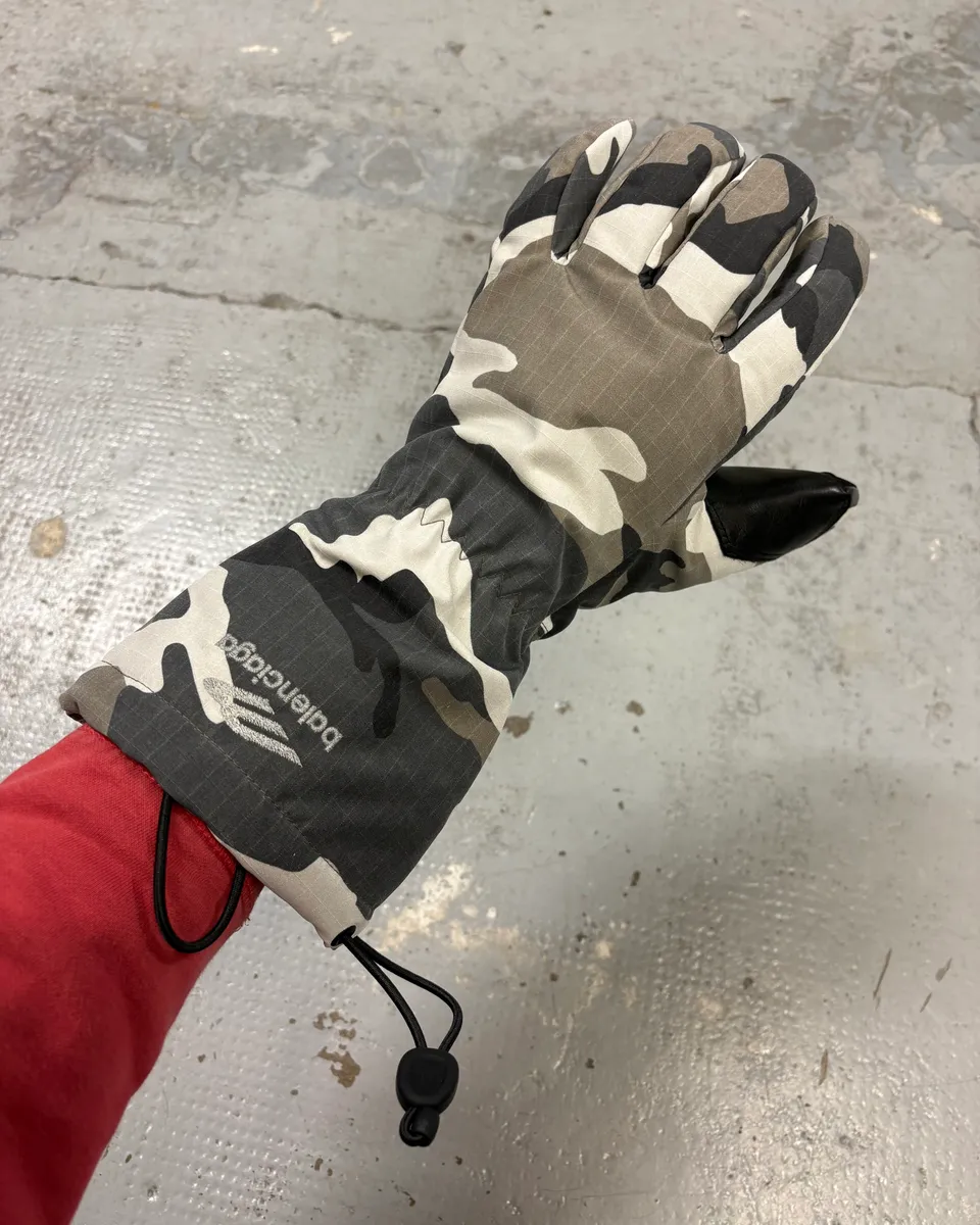 SS2025 Balenciaga Camo Pattern Ski Winter Gloves
