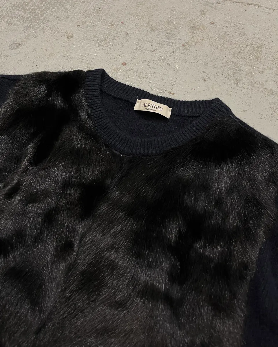 Valentino Navy Cashmere & Black Fur Sweater - Image 5