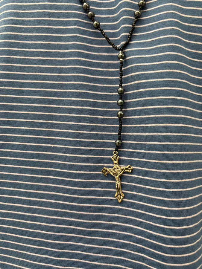 Vintage Black Beaded Rosary Necklace Cross Pendant - Image 3